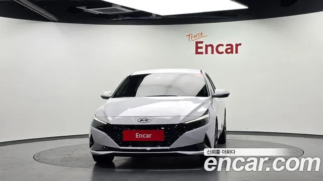 Hyundai AVANTE Avante (CN7) — Фото автомобиля 3