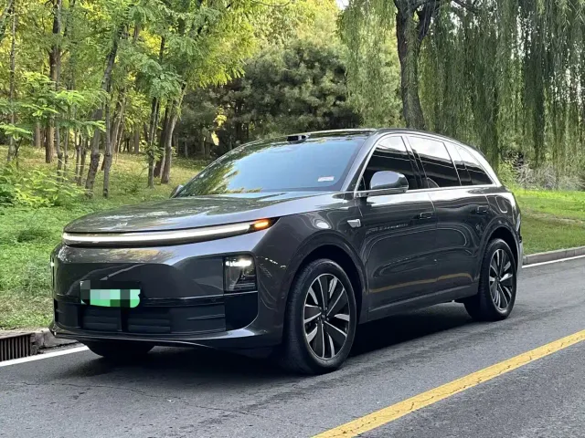 Фотография автомобиля — Li Auto L6