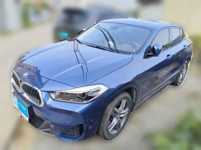 Фотография автомобиля — BMW X2