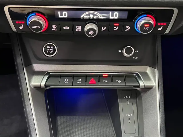 Audi Q3 — Фото автомобиля 12