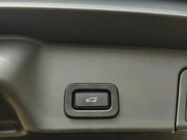 Land Rover Range Rover Evoque — Фото автомобиля 18
