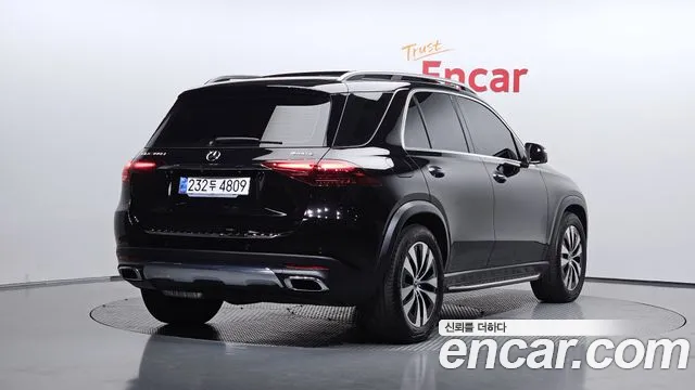 Mercedes-Benz GLE-Class — Фото автомобиля 2