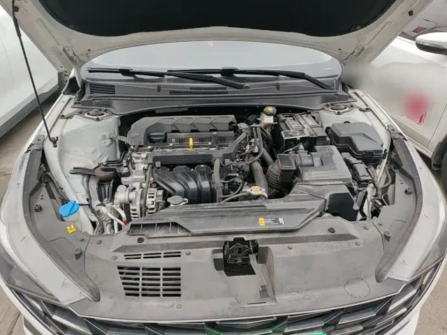 Hyundai Elantra — Фото автомобиля 19