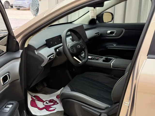 Changan Qiyuan Q05 — Фото автомобиля 4