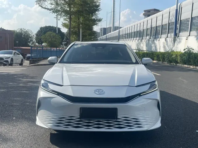 Фотография автомобиля — Toyota Camry
