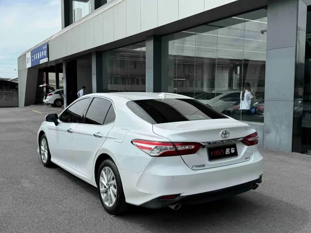 Toyota Camry — Фото автомобиля 7