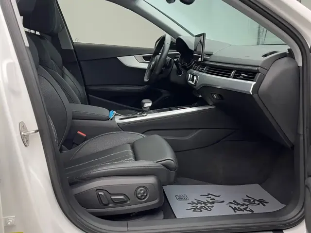 Audi Audi A4L 2022 40 TFSI Luxury Dynamic — Фото автомобиля 27
