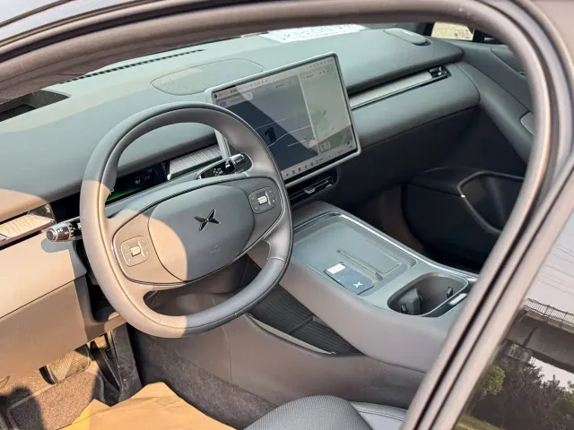 Xpeng P7+ — Фото автомобиля 9