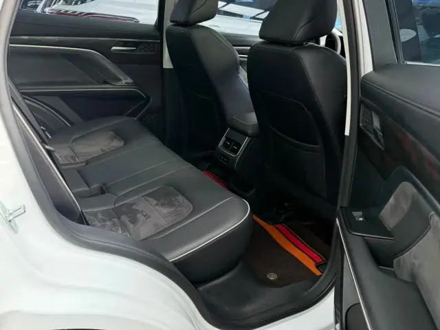 Haval H6 — Фото автомобиля 13