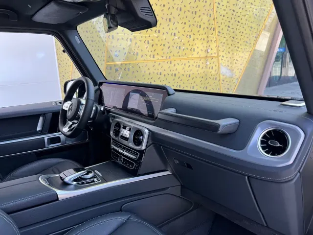 Mercedes-Benz G-Class — Фото автомобиля 11
