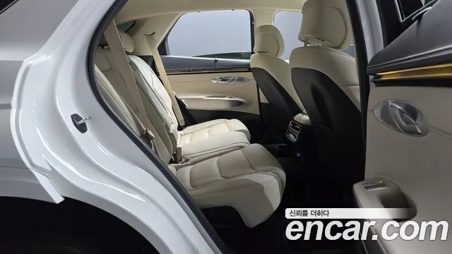 Genesis GV70 — Фото автомобиля 17
