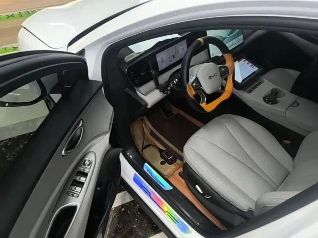 BYD Sealion 06 — Фото автомобиля 15