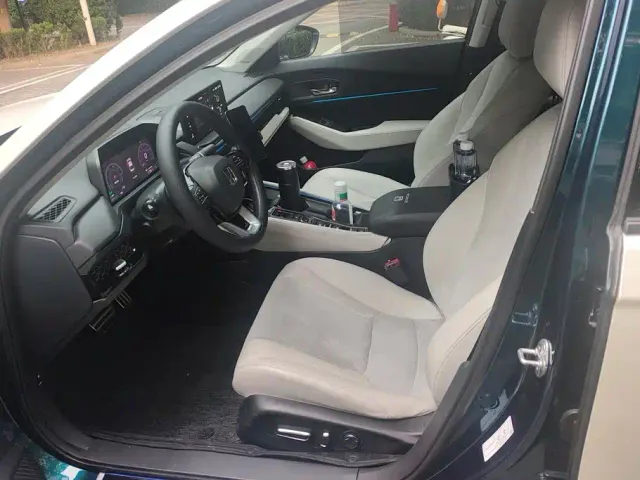 Honda Accord — Фото автомобиля 8