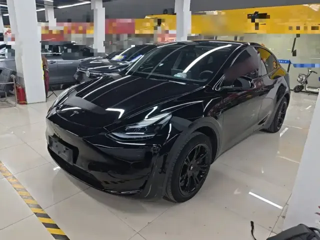 Фотография автомобиля — Tesla Model Y