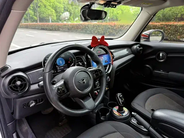 MINI Hatch — Фото автомобиля 11