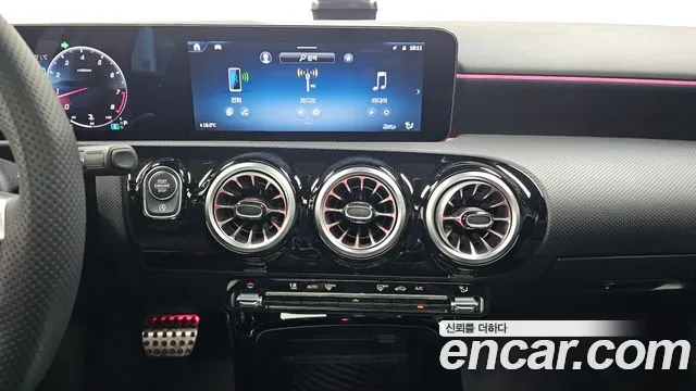 Mercedes-Benz A-Class W177 — Фото автомобиля 11