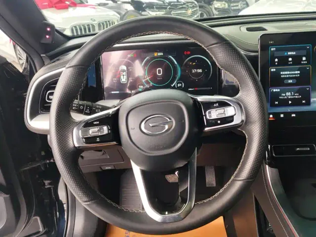 GAC Trumpchi GS8 — Фото автомобиля 15