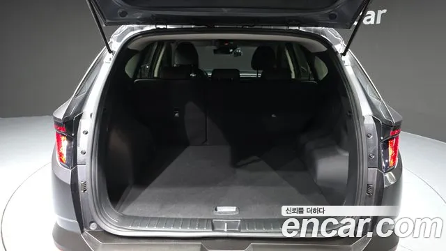 Hyundai Tucson Tucson (NX4) Бензин 1.6 турбо 2WD — Фото автомобиля 18