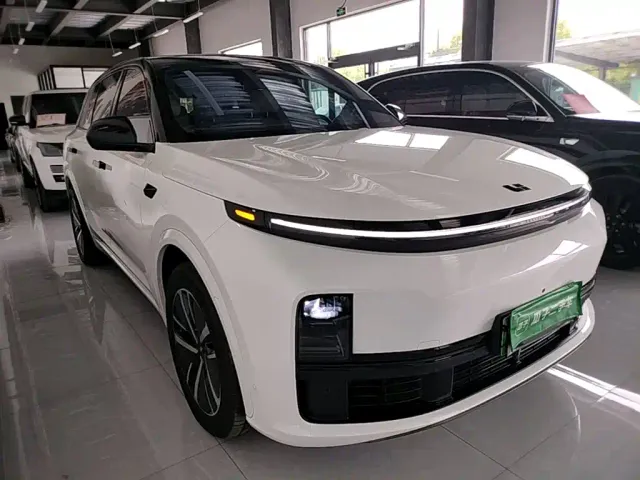 Li Auto L7 — Фото автомобиля 3