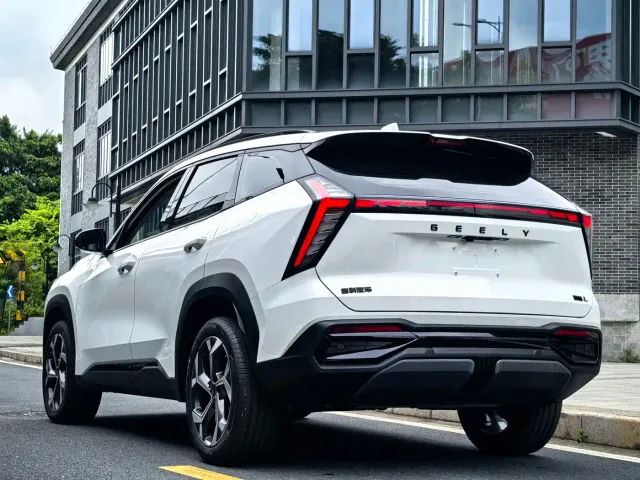 Geely Boyue L — Фото автомобиля 14