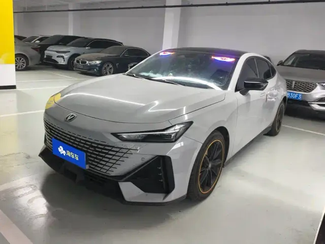 Фотография автомобиля — Changan UNI-V