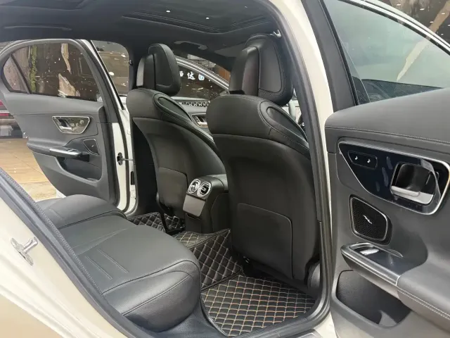 Mercedes-Benz C-Class — Фото автомобиля 10