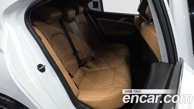 Genesis G70 — Фото автомобиля 18