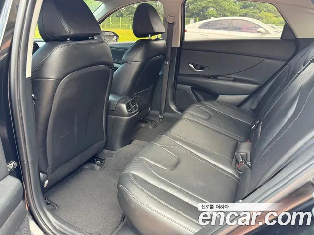 Hyundai Avante CN7 — Фото автомобиля 11