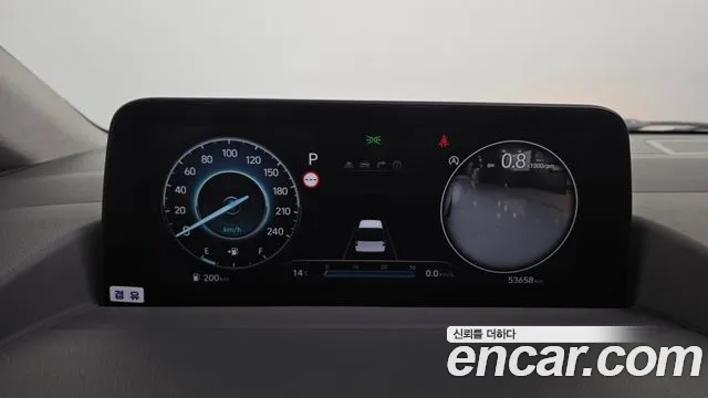 Hyundai Staria Staria 4WD Lounge 7 мест — Фото автомобиля 8