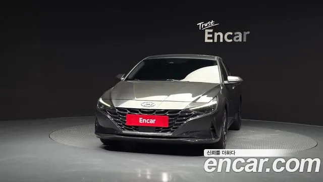 Hyundai AVANTE Avante (CN7) — Фото автомобиля 3