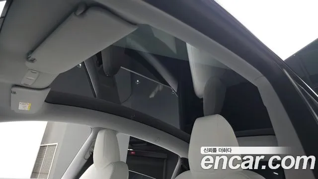 Tesla Model Y — Фото автомобиля 15