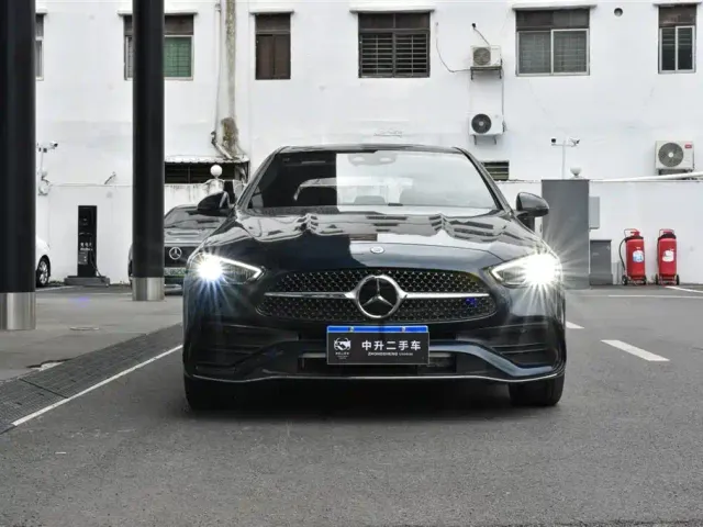 Mercedes-Benz C-Class — Фото автомобиля 2