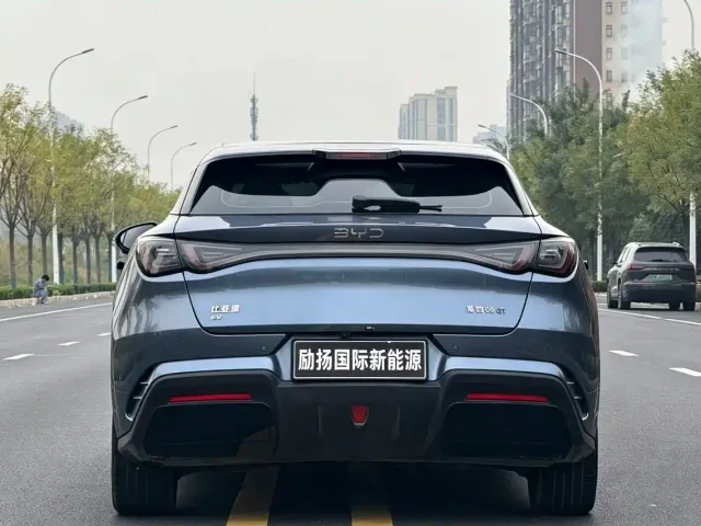 BYD Seal 06 GT — Фото автомобиля 7