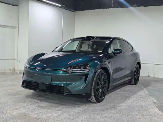 Фотография автомобиля — Luxeed R7