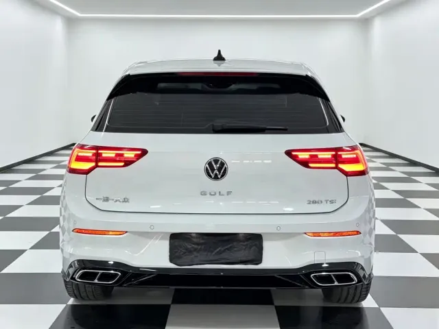 Volkswagen Golf — Фото автомобиля 5