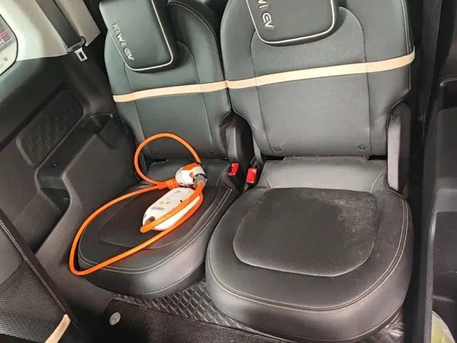 Baojun KiWi EV — Фото автомобиля 16