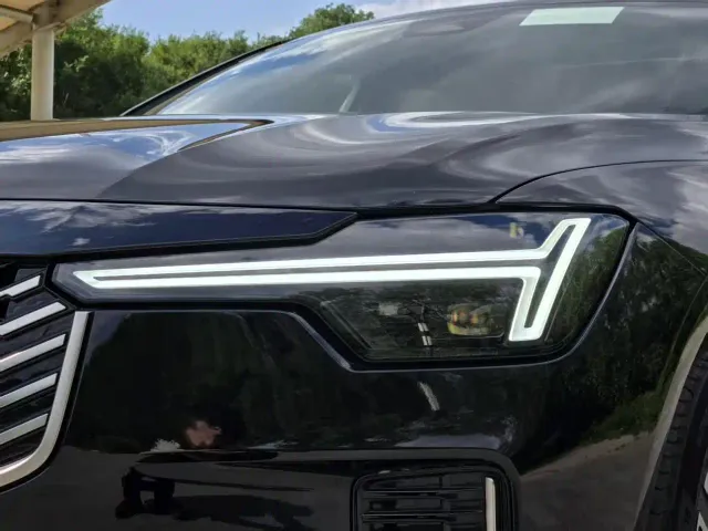 Volvo S90 — Фото автомобиля 12