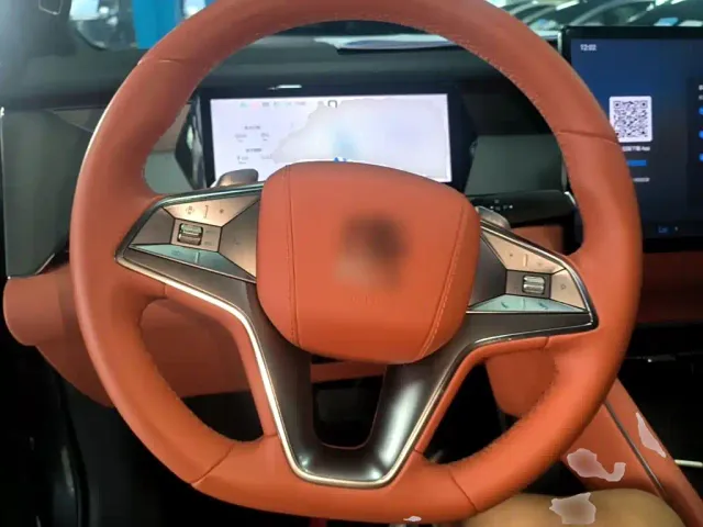 BYD Tang L — Фото автомобиля 10