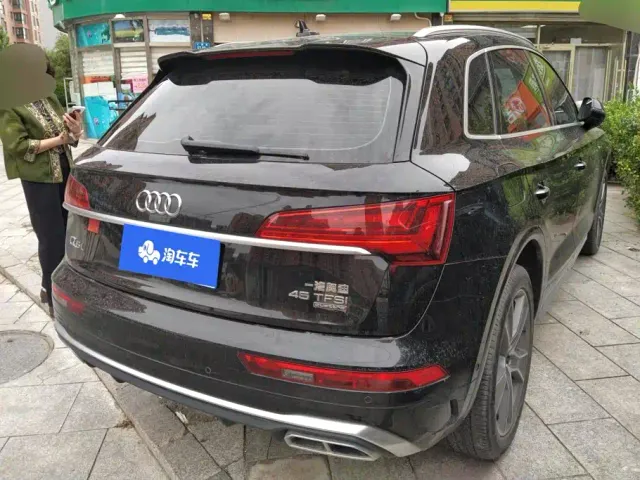 Audi Q5L — Фото автомобиля 3