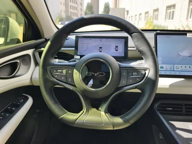 BYD Seal 05 DM-i — Фото автомобиля 15