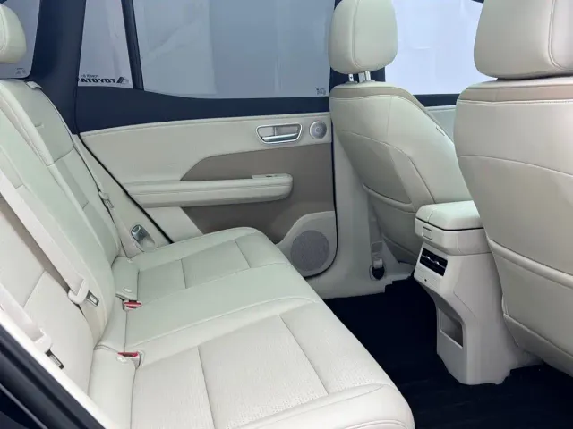 Toyota BoZhi 3X — Фото автомобиля 12