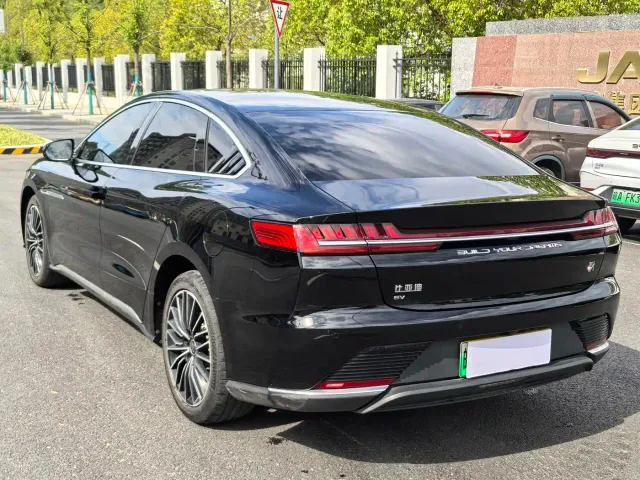BYD Han — Фото автомобиля 11