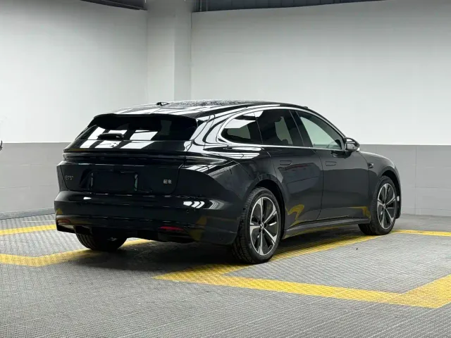 Nio ET5 Touring — Фото автомобиля 6