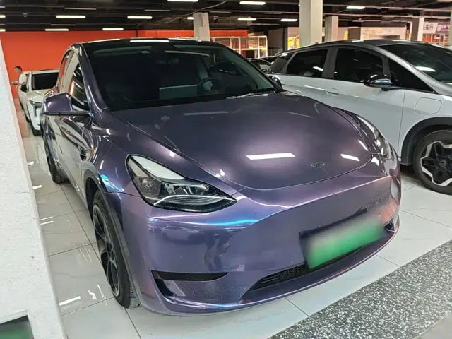 Tesla Model Y — Фото автомобиля 3