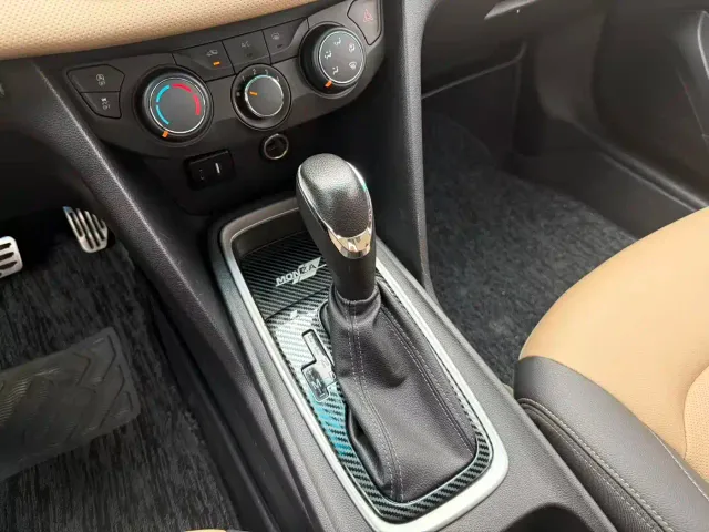 Chevrolet Monza — Фото автомобиля 15