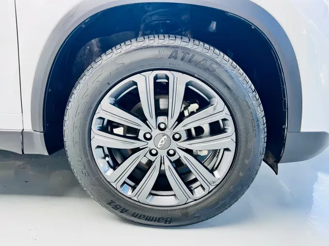 Chery Tiggo 8 — Фото автомобиля 4