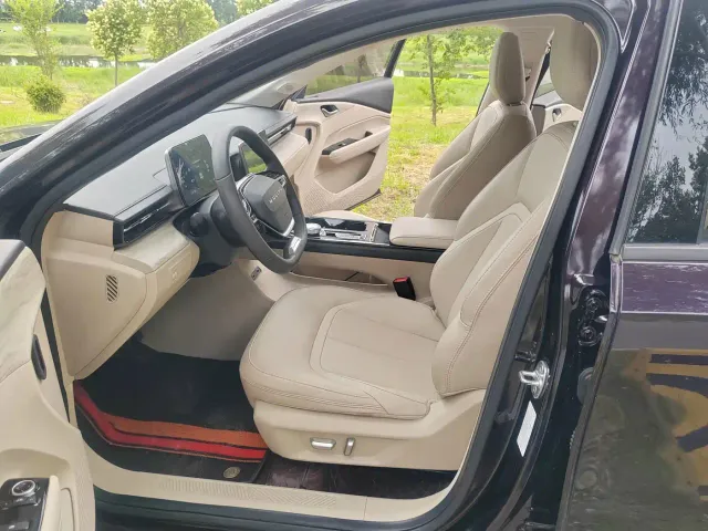 Wuling Starlight — Фото автомобиля 18