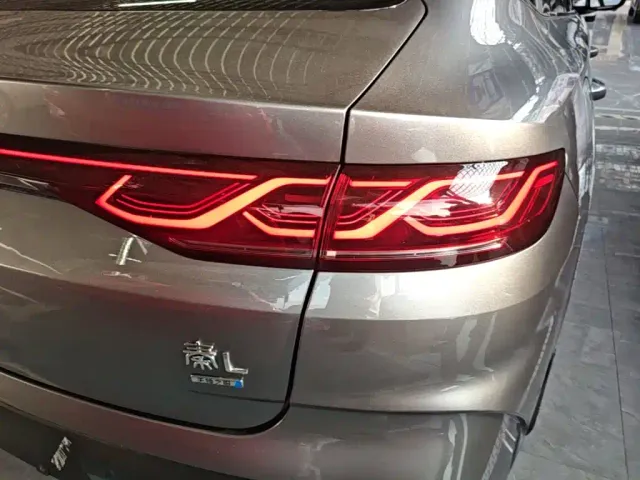 BYD Qin L — Фото автомобиля 7