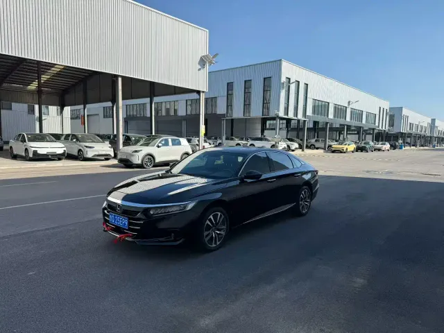 Honda Accord — Фото автомобиля 2