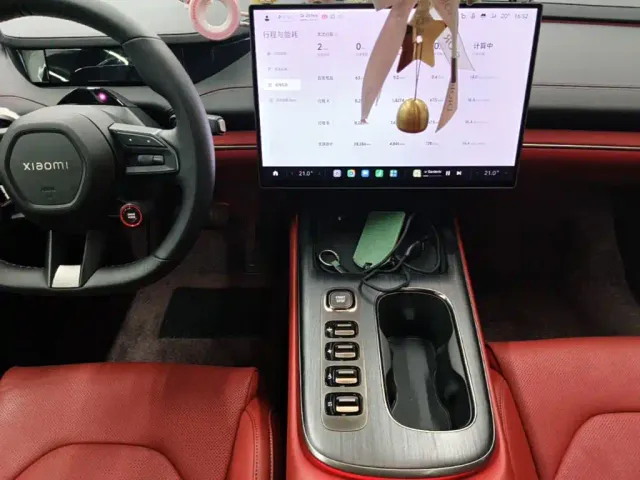 Xiaomi SU7 — Фото автомобиля 12
